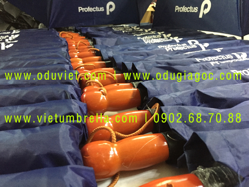 xưởng sản xuất ô dù cầm tay in logo quảng cáo